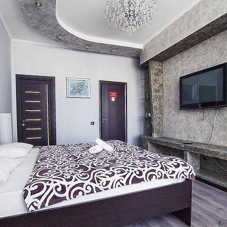 Mini Hotel Bereket Dip Astana Bagian luar foto