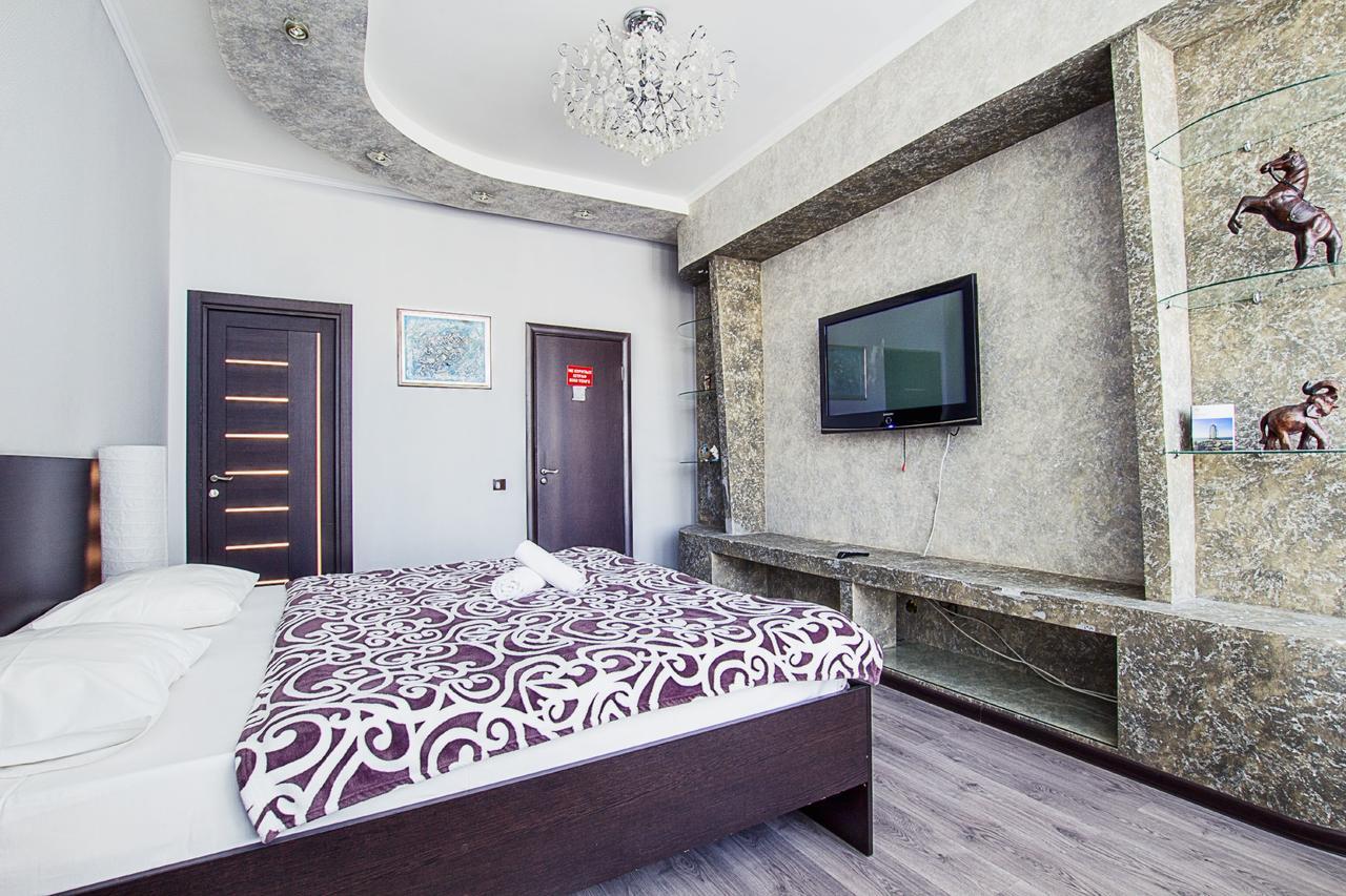 Mini Hotel Bereket Dip Astana Bagian luar foto