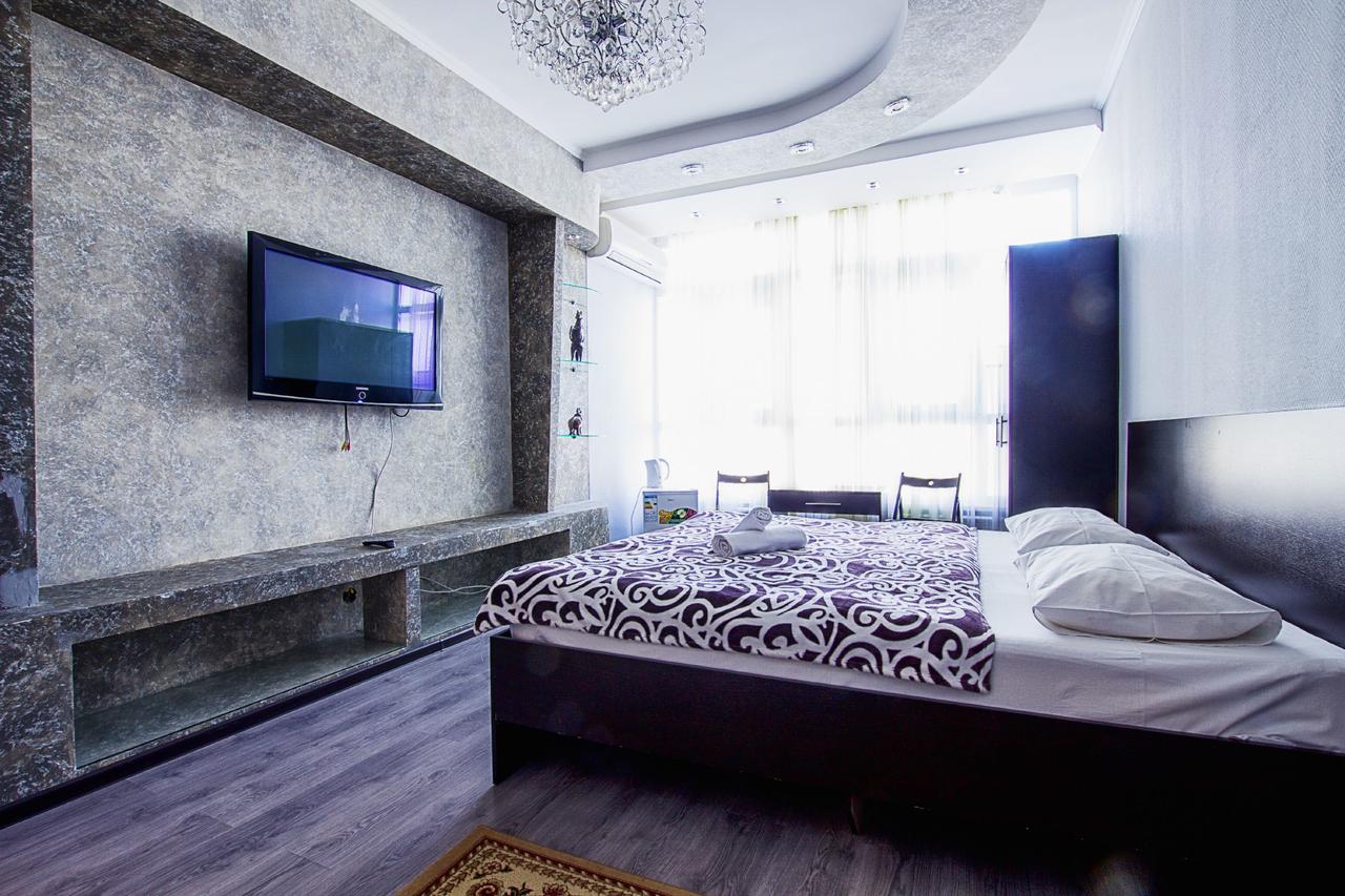 Mini Hotel Bereket Dip Astana Bagian luar foto