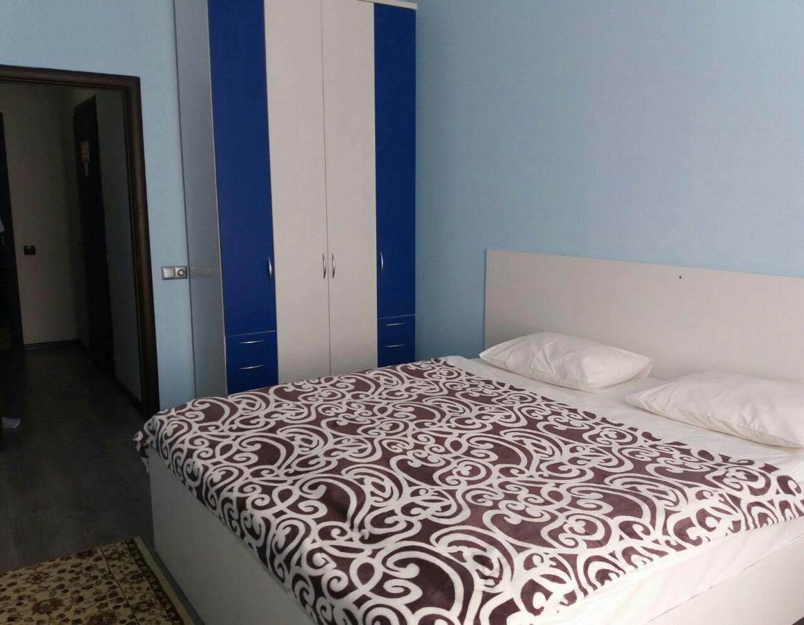 Mini Hotel Bereket Dip Astana Bagian luar foto